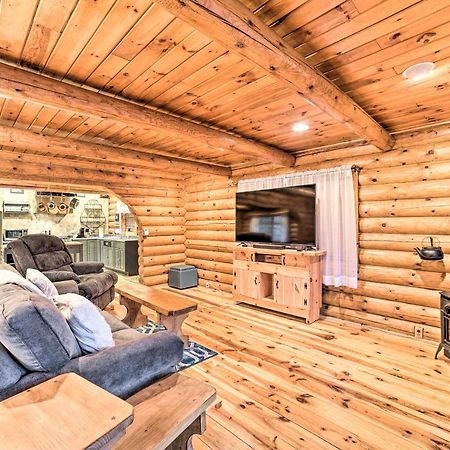 Spacious Cabin With Decks Near Saratoga Springs Middle Grove Kültér fotó