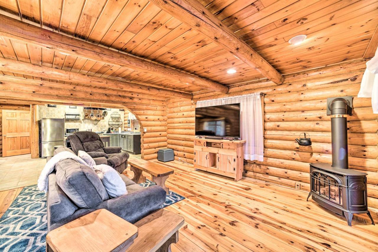 Spacious Cabin With Decks Near Saratoga Springs Middle Grove Kültér fotó