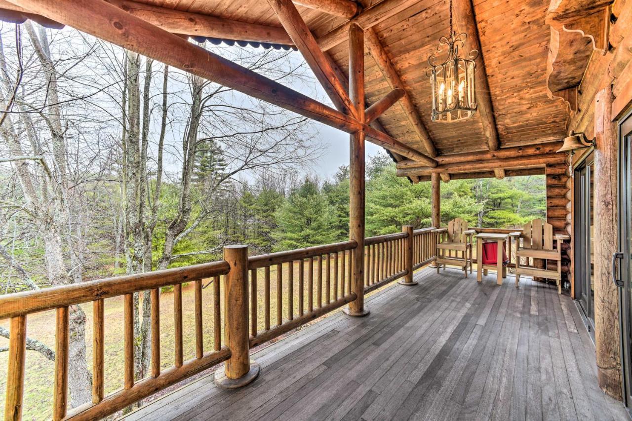 Spacious Cabin With Decks Near Saratoga Springs Middle Grove Kültér fotó