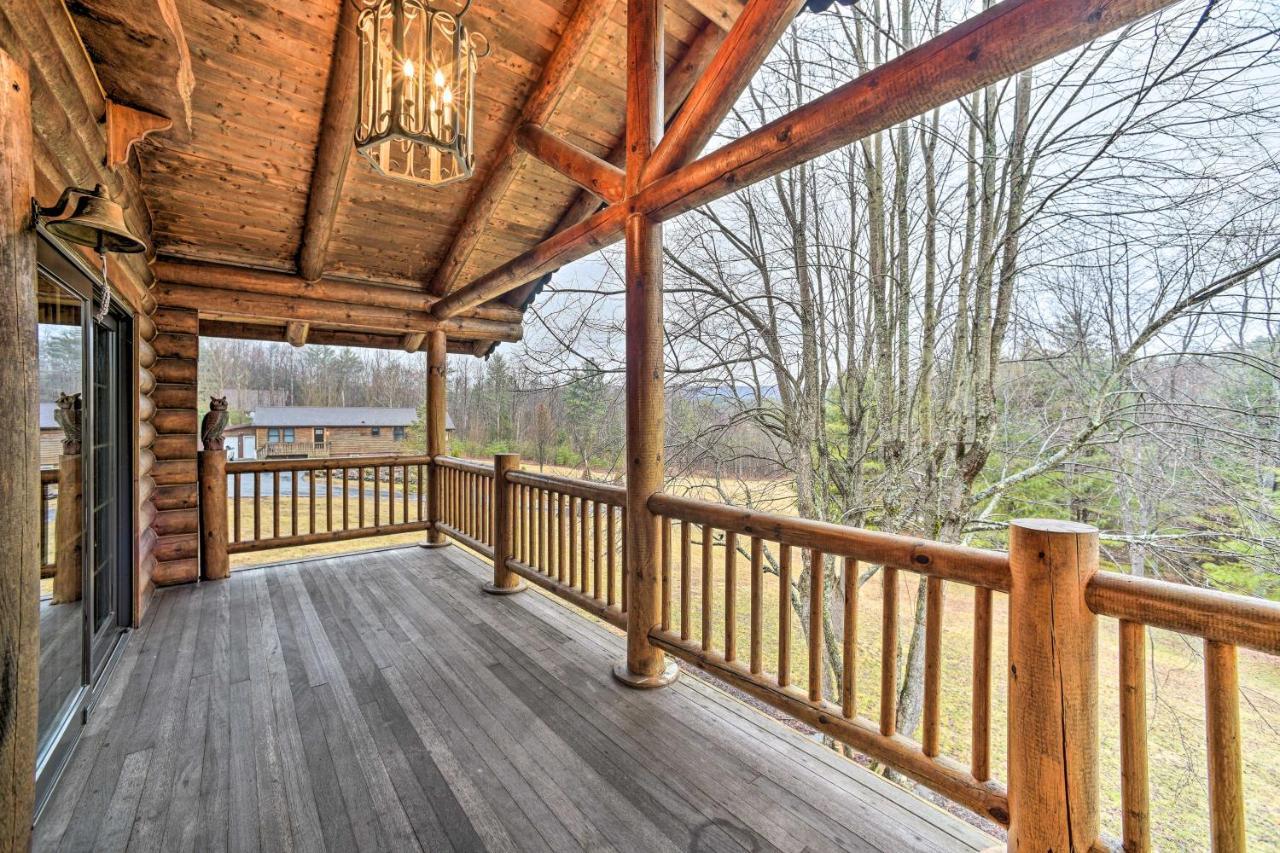 Spacious Cabin With Decks Near Saratoga Springs Middle Grove Kültér fotó