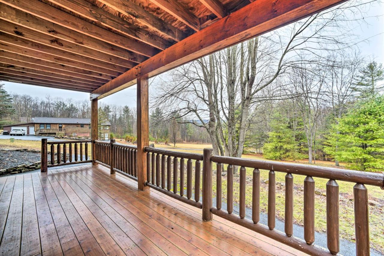 Spacious Cabin With Decks Near Saratoga Springs Middle Grove Kültér fotó