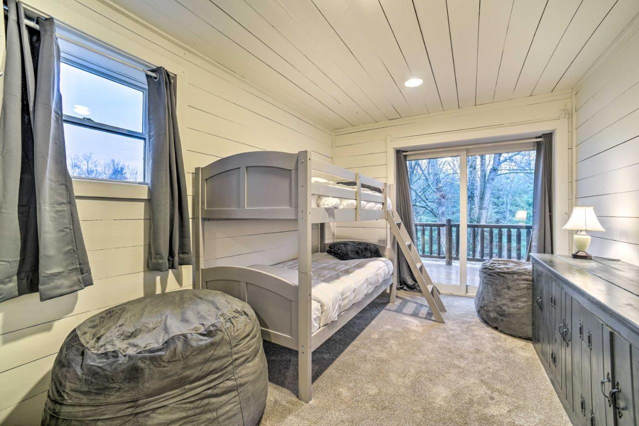 Spacious Cabin With Decks Near Saratoga Springs Middle Grove Kültér fotó